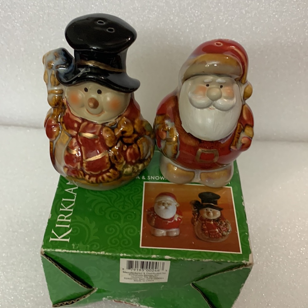 Santa & snowman salt & pepper shaker